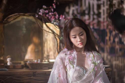做个精仿安娜G麦德兹大学文凭毕业证